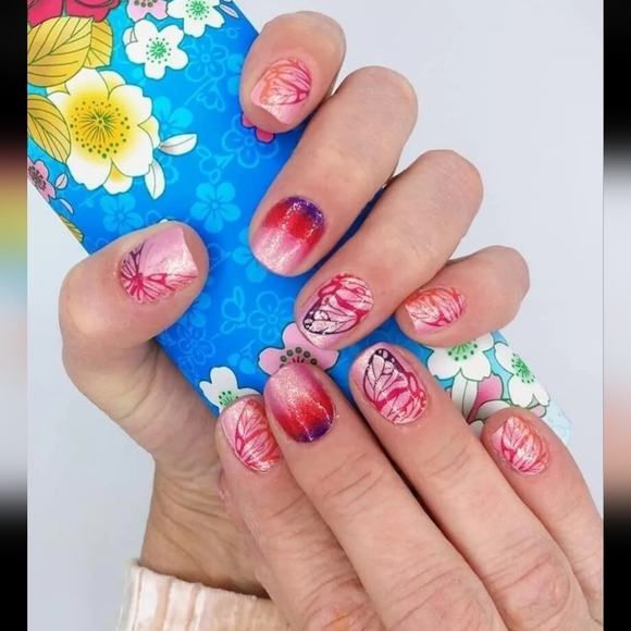 π
Color Street π― π
Real Nail Polish Strips Wing Woman - Unicorn set - Picture 6 of 11